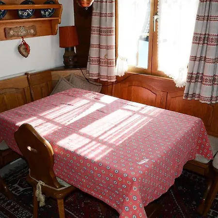Gigi, Chalet Apartment Gstaad