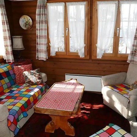 Gigi, Chalet